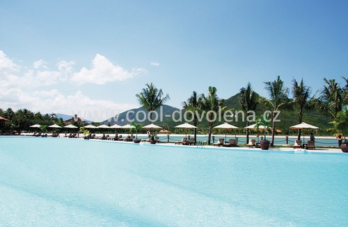Hotel Diamond Bay Resort